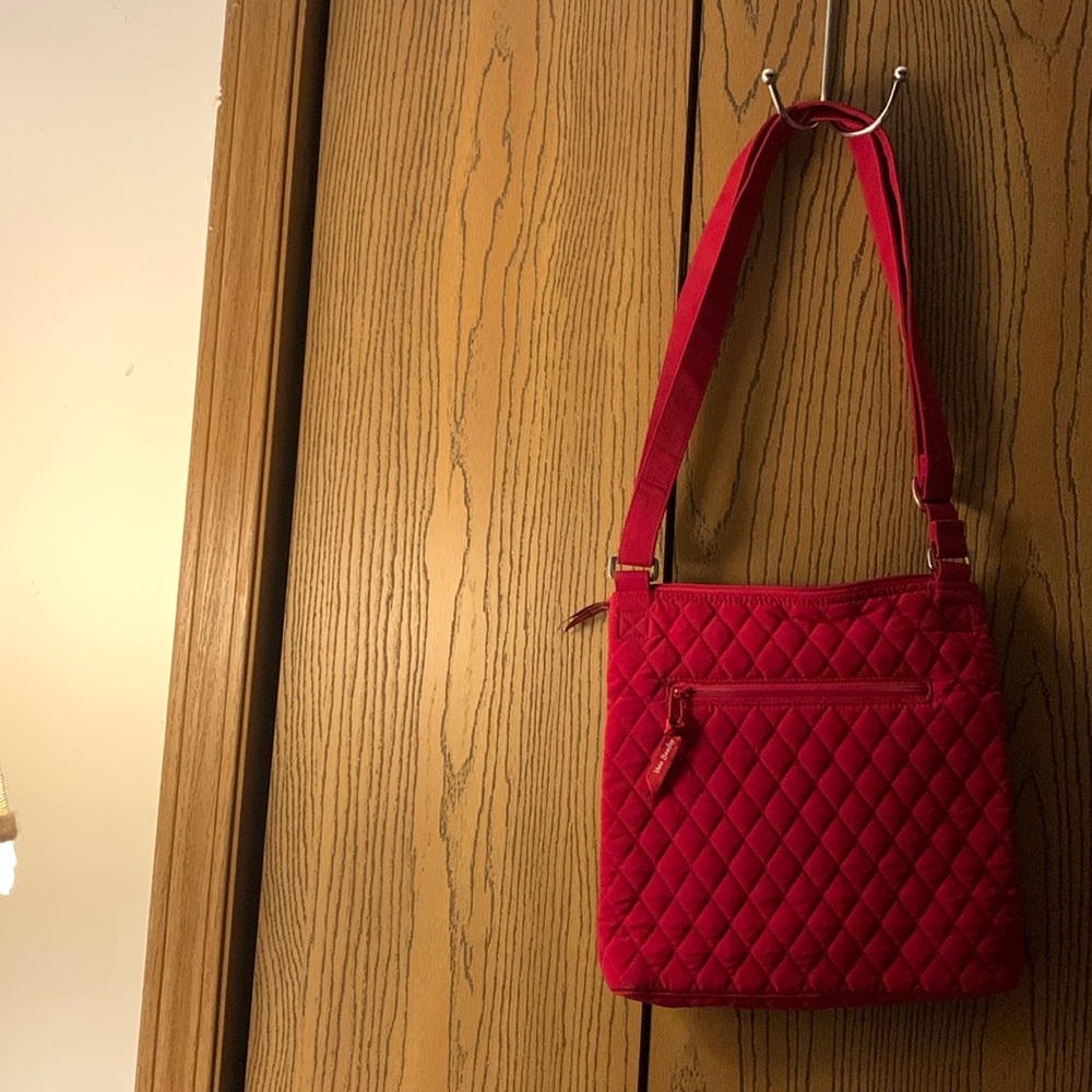 Vera Bradley Red Quilted Fabric Hipster Crossbody Shoulder Bag 11”x10.5”